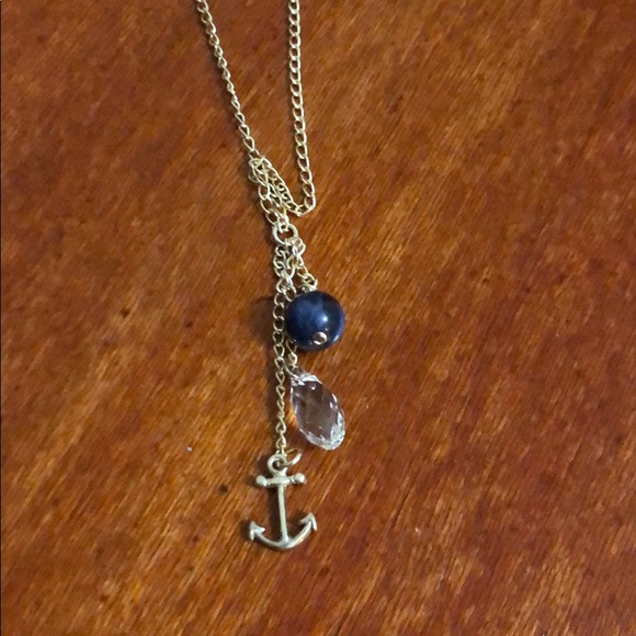 Anchor necklace - Picture 2 of 3